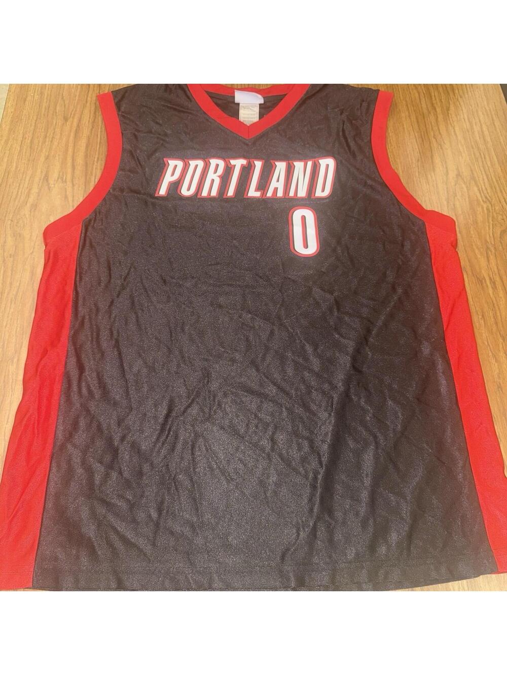 Portland Trail Blazers Jersey XL  Damian Lillard #0